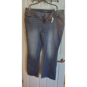 Maurice's Medium wash Boot cut jeans NWT* 22W
